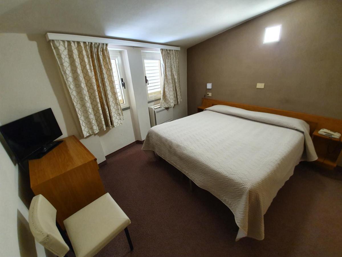 Hotel Giovanna Montecatini Terme Exteriör bild